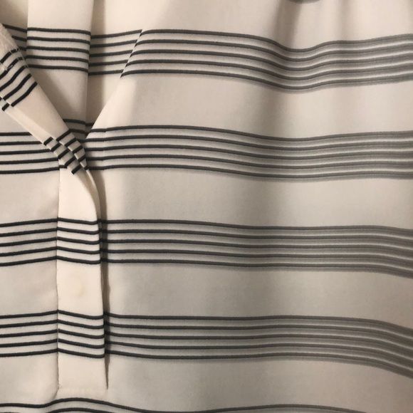 White and black stripped tunic blouse - Picture 2 of 3